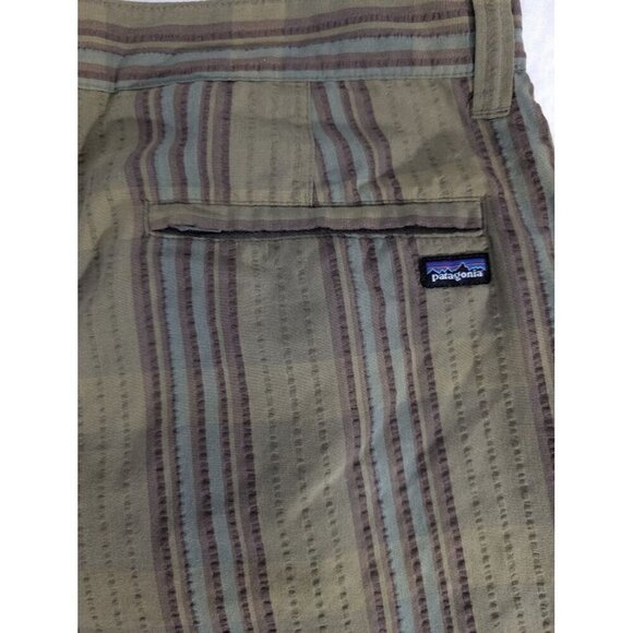 Patagonia Men's size 34 green & brown plaid shorts 10" inseam organic cotton L10 - Picture 3 of 7